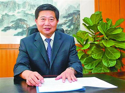 滚动新闻 > 正文     推开门,李茂年从老板桌后走过来,握手,脸上是