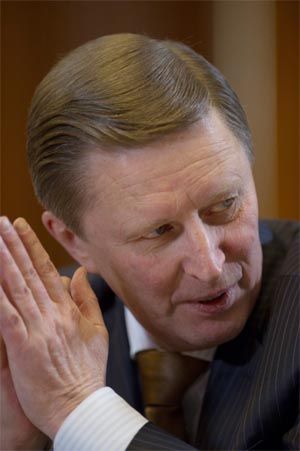 苏尔科夫谢钦伊万诺夫谢钦,苏尔科夫,伊万诺夫……他们甘做幕后英雄