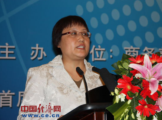 陆燕:转嫁危机成国际贸易保护压力上升主因