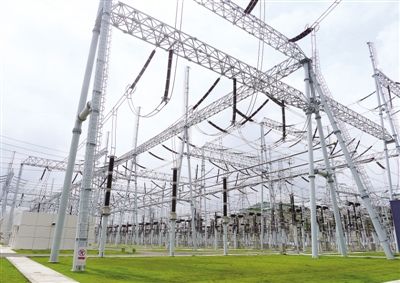 图为溪洛渡直流工程位于广东从化市的从西换流站.