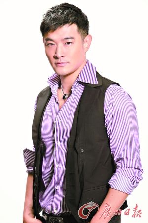 中的律香川,《京华烟云》中的孔立夫等多个经典人物形象的黄维德,为演