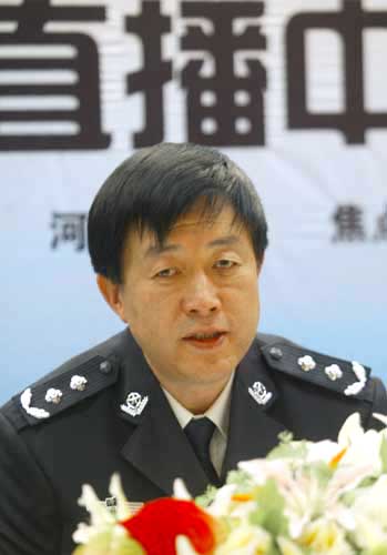 河南省公安厅交警总队总队长张益民回答网友问题