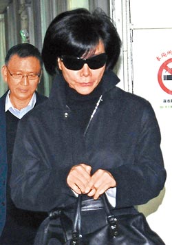 杜丽萍:"搬钱"事件被扁家设计了 杜丽萍,扁家