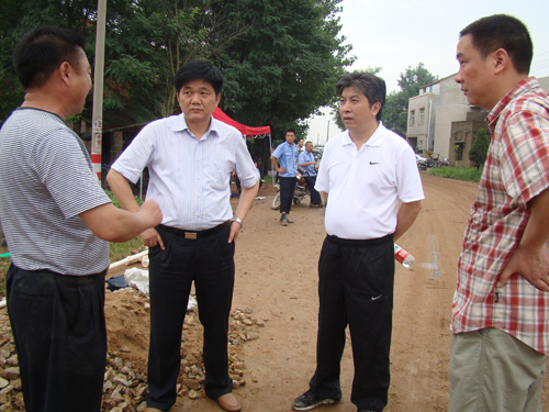 为了应山居民喝上清洁的自来水——广水市抢改城区居民饮水线路记实