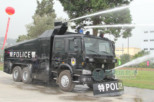 云南监狱首次大规模配发警用装备