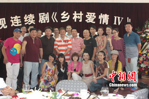 《全球华语广播网》报道,赵本山的《乡村爱情4》自从5月5号在北京卫视