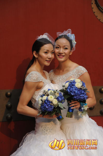 蒋文文和蒋婷婷今日大婚两位老公都是圈内人