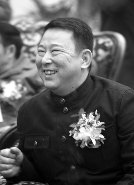 以血路开财路四川大亨刘汉涉黑被诉