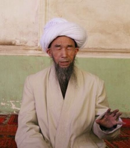 资料图:喀什市艾提尕尔清真寺伊玛目居玛·塔伊尔大毛拉生前照片