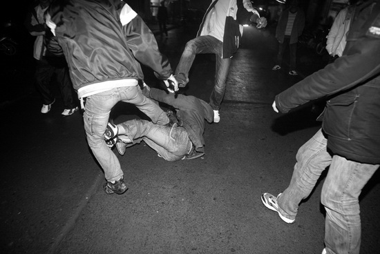 社会青年打架斗殴图片图片