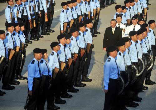 组图:香港警察机动部队结业会操