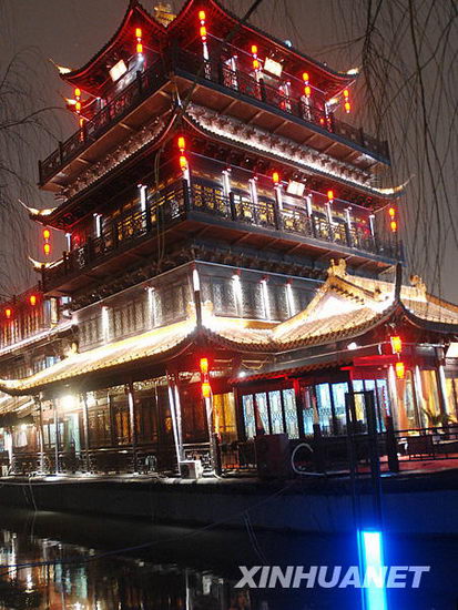 组图：京杭大运河杭州段夜景项目完工