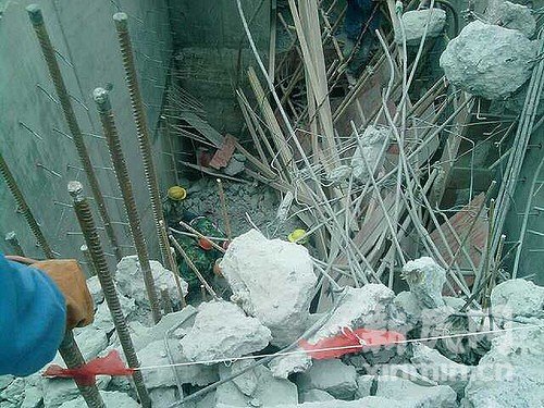 上海建築工地發生坍塌事故致2死3傷(組圖)