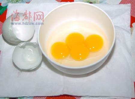一个鸭蛋四个黄