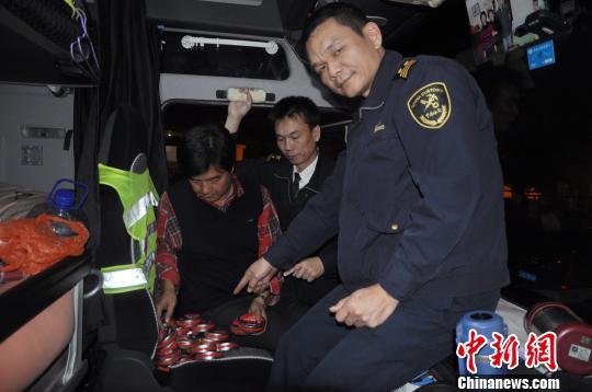 2万发气枪铅弹私藏货车中入境被深圳文锦渡海关截获