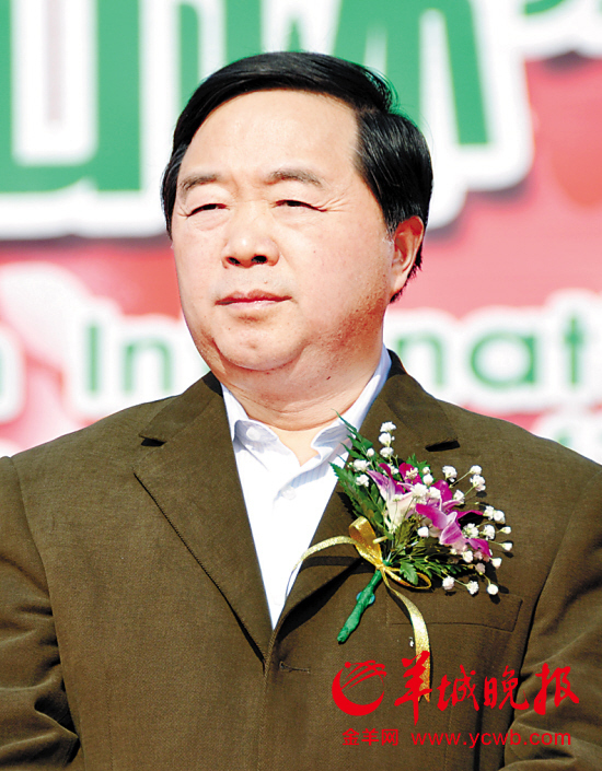六百帝广州市委原书记万庆良"作秀"型