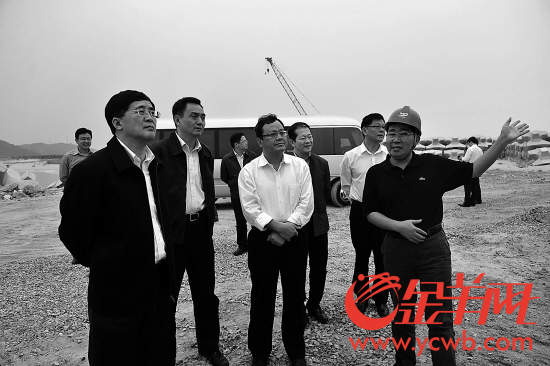 许光在广东茂名滨海新区进行调研    文/图 羊城晚报记者 全良波