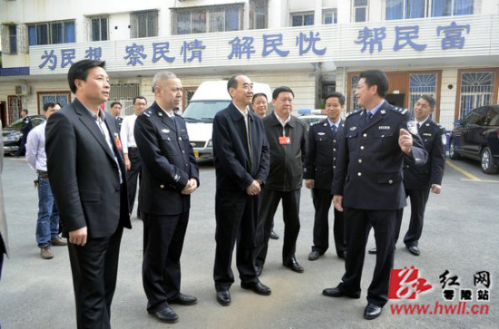 日下午,省公安厅党委委员,副厅长李介德,省公安厅刑侦总队总队长赵剑