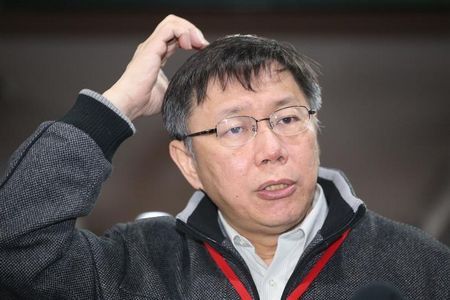 台北市长柯文哲称每天读书少 自觉越来越笨(图)