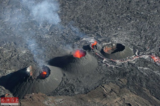 外媒日本口永良部岛火山喷发130名居民疏散