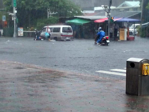 臺灣北部地區突下大雨 部分地區發佈一級淹水警戒