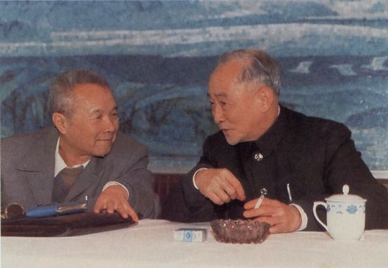 《文汇报》前总编辑马达逝世_新闻中心_新浪网