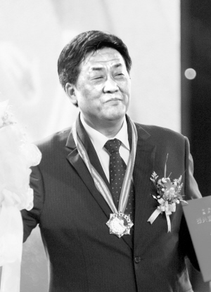 刘艺    张文京   刘树生   浦恒荣   孙能义   刘成清   刘传清