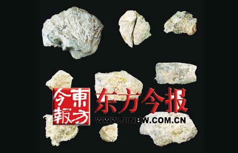 發掘還有300多件精美細石器出土,這些細石器類型主要有細石核,細石葉