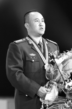 新疆军区司令员王凯图片