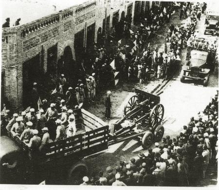 解放银川的入城仪式(组图)