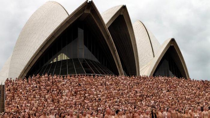 5200人聚集悉尼歌剧院前集体拍裸照组图