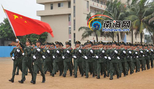 海南邊防總隊新兵團舉行新兵大閱兵儀式組圖