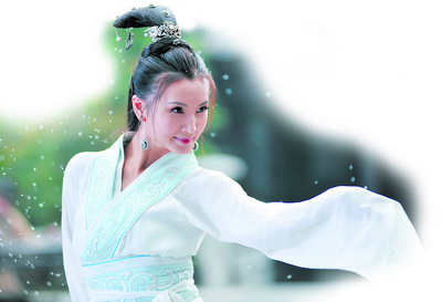 cfp供图《三国》剧照,貂蝉(陈好饰),吕布(何润东饰).cfp供图