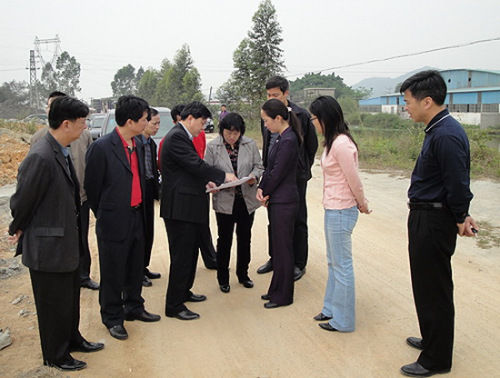 副局长朱运梅以及新会区副区长张莲友,新会外侨局局长钟国安,副局长