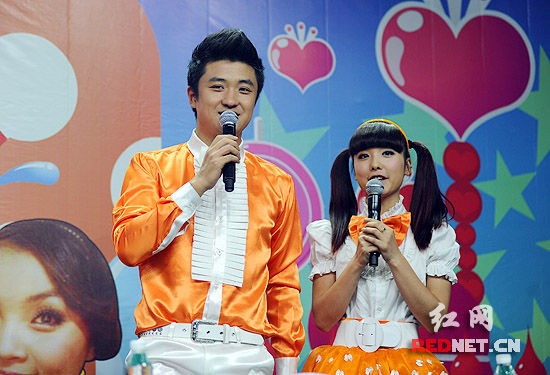 "黄小鸭"六一亮相音乐剧 汪涵马可全是绿叶