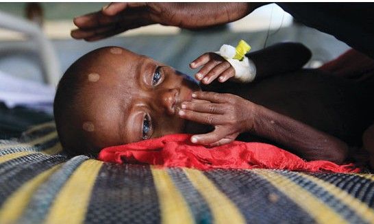 月11日,肯尼亚难民营内的索马里难民.