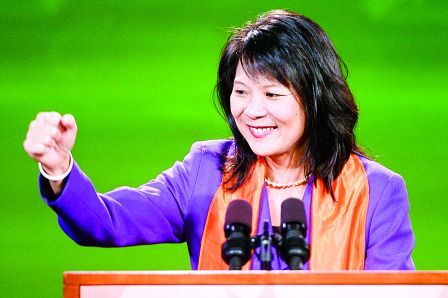 加拿大联邦新民主党领袖林顿(jack layton)的遗孀邹至蕙(olivia chow)