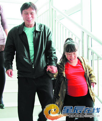 汤雪 唐江澎 摄