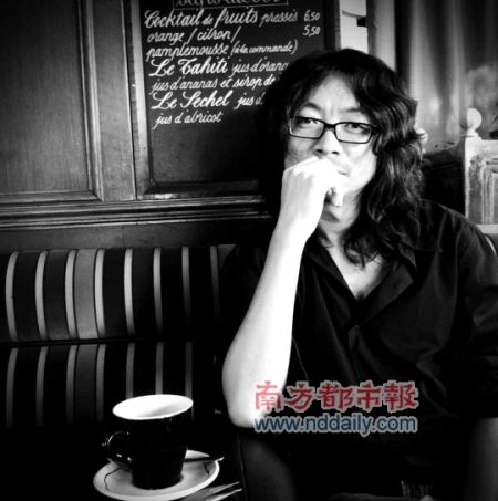 > 正文     许知远明确地表示不喜欢此刻的北京,因为北京让他愤怒,"反