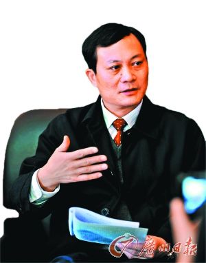 信息时报记者还采访了横沥镇委书记,镇人大主席卢少雄,道滘镇委书记