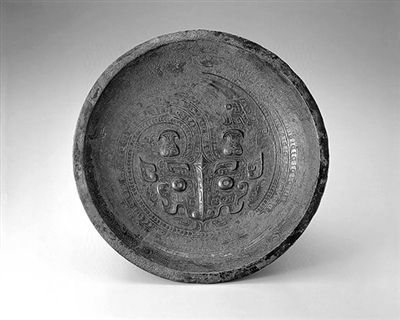 > 正文   4 龙首龙角龙凤纹神兽(春秋) 5 龙纹瓦当(战国) 6 龙纹空心