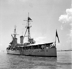 巡洋舰"重庆"号