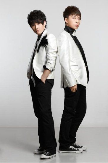 自由派对力求完美 用心歌唱人气飚升