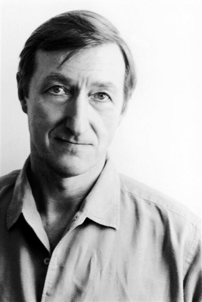 朱利安·巴恩斯(julian barnes,1946年1月19日-),著名英国小说家.