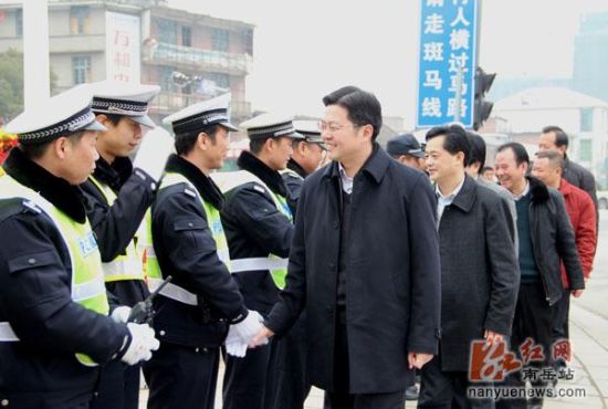 傅丹舟,胡小宁一行看望一线干部职工和佛道教人士