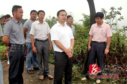 双牌县委书记苏小康深入一线检查指导防汛抗洪工作