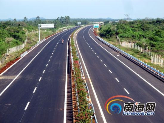 海南要建设"田字型"高速公路.(资料图)