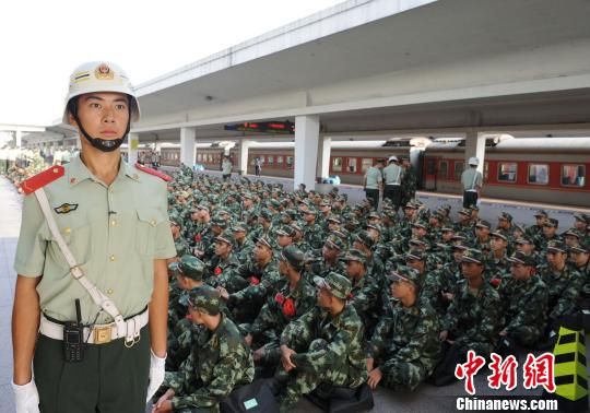 武警广东总队迎来今年首批新兵入警营