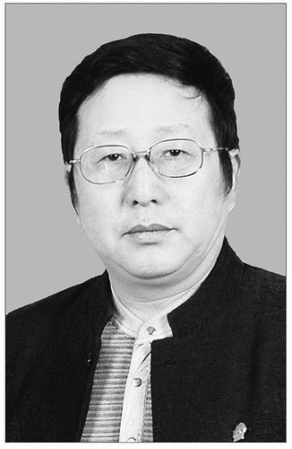 投身扶贫攻坚书写社会大爱我省全国社会扶贫先进个人和