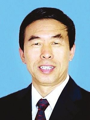 晋4官员同日落马其中两名女官员涉通奸